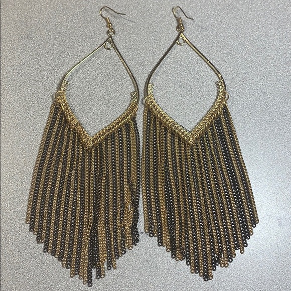 Earrings - Picture 2 of 4